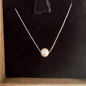 Elegant Silver Pearl Necklace